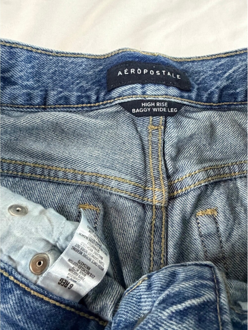 Aeropostale Jeans Womens 6 High Rise Baggy Wide Leg Light Wash - Picture 2 of 5